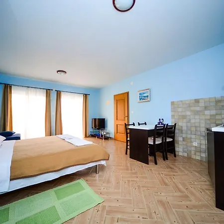 Dalmacija Apartment *