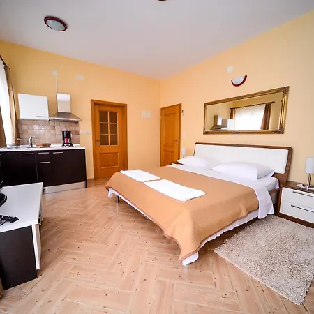 Dalmacija Apartment *