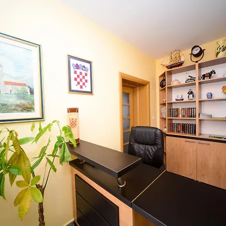 Dalmacija Apartment Starigrad Paklenica